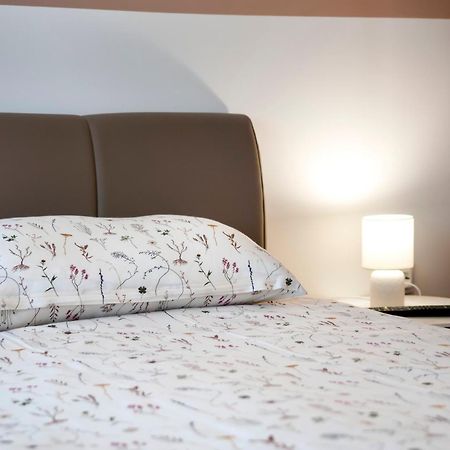 Apartments Euphemia 로비니 외부 사진