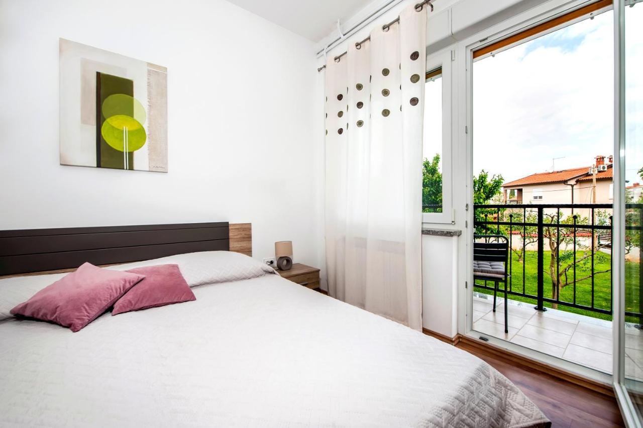 Apartments Euphemia 로비니 외부 사진