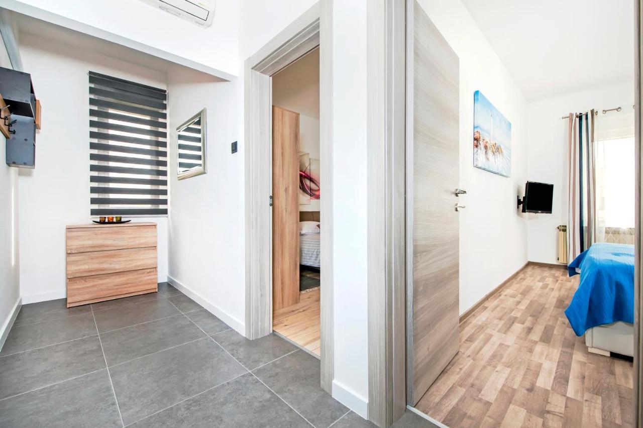 Apartments Euphemia 로비니 외부 사진