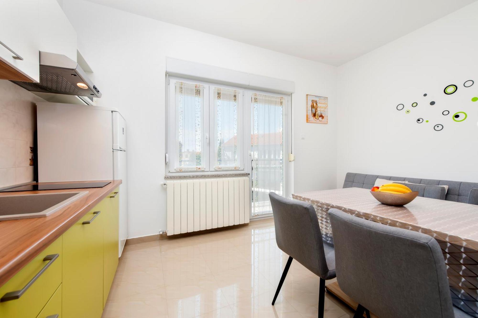 Apartments Euphemia 로비니 외부 사진