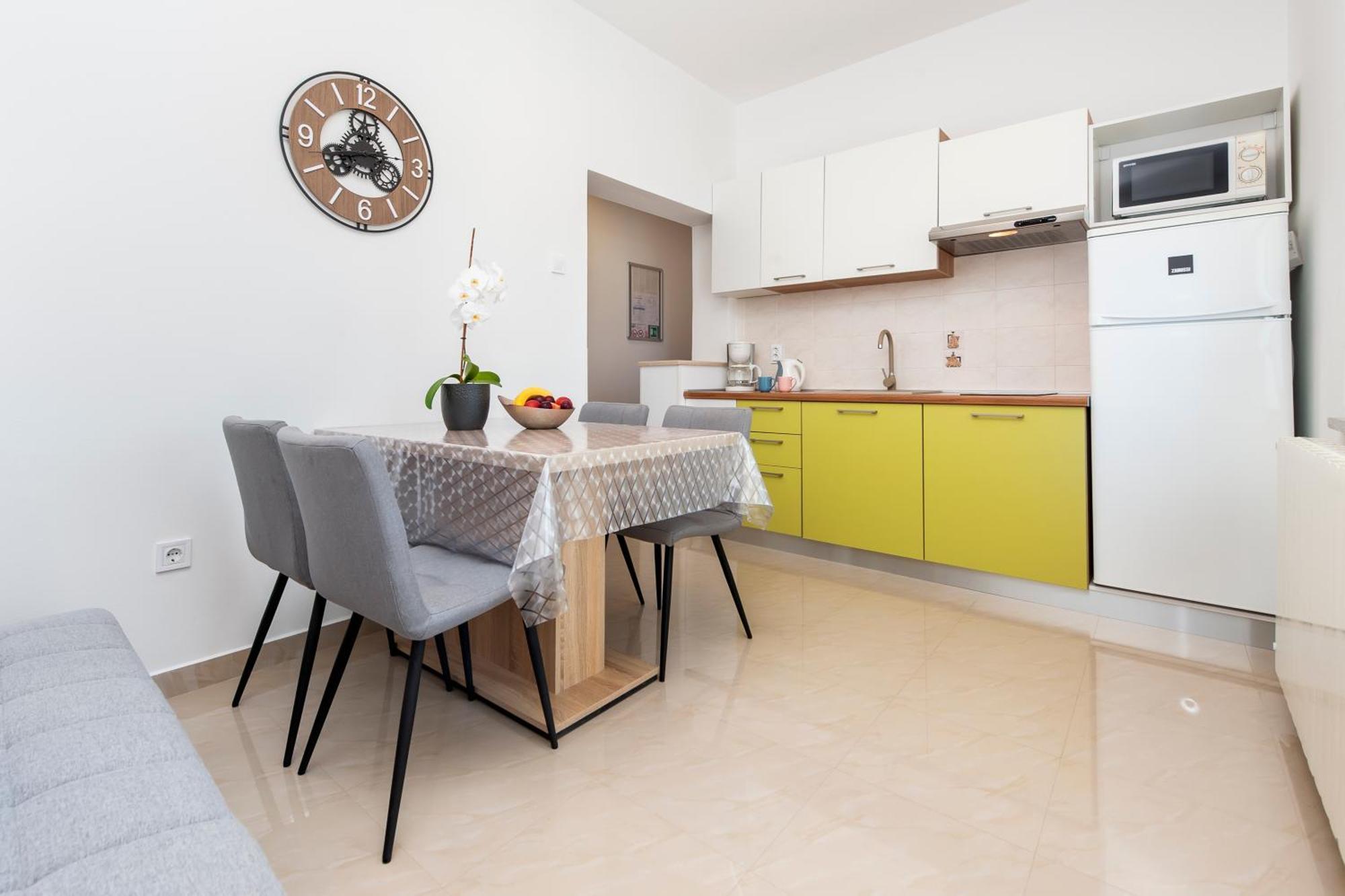Apartments Euphemia 로비니 외부 사진