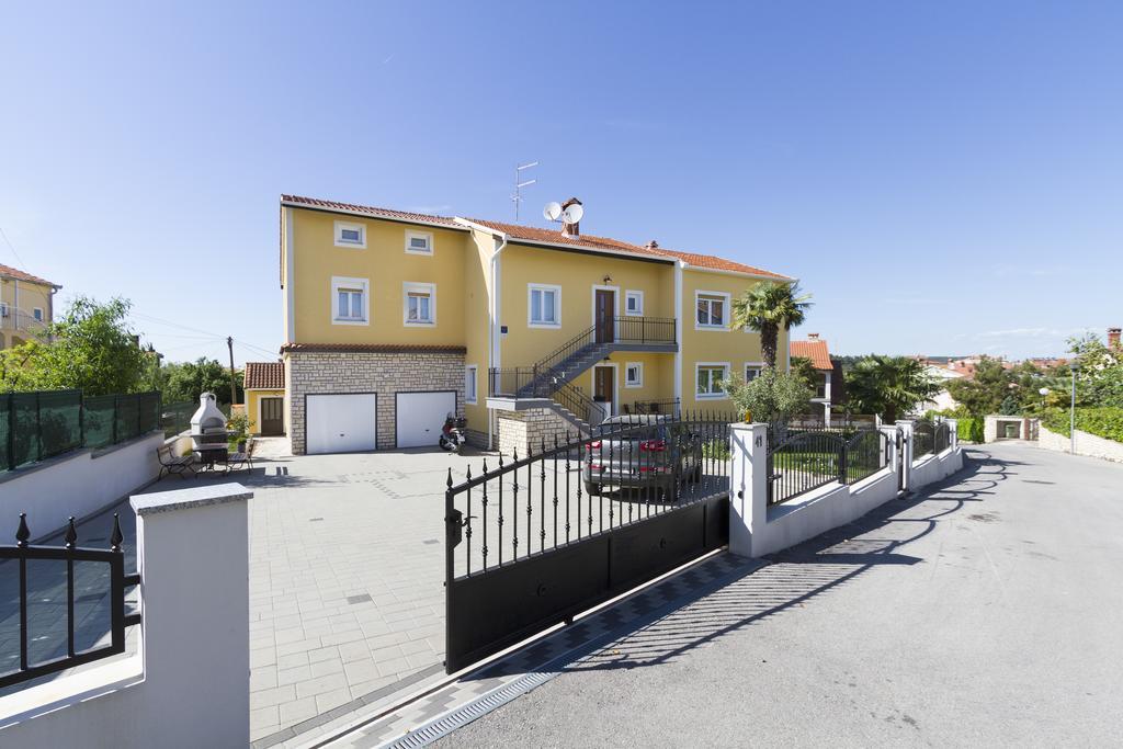 Apartments Euphemia 로비니 외부 사진