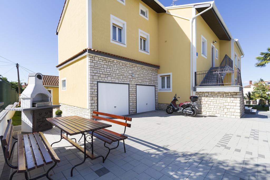 Apartments Euphemia 로비니 외부 사진